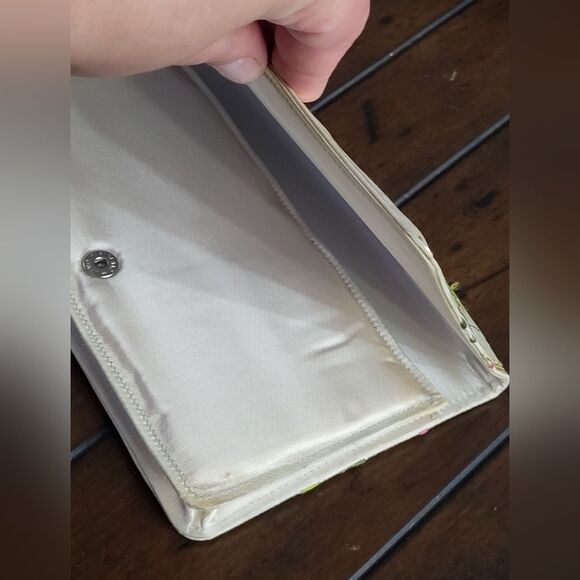 Vintage Satin Foldover clutch - Picture 4 of 6